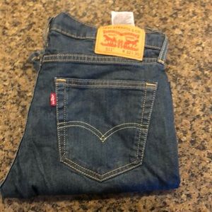 Levi straight leg 33x30 men’s jeans